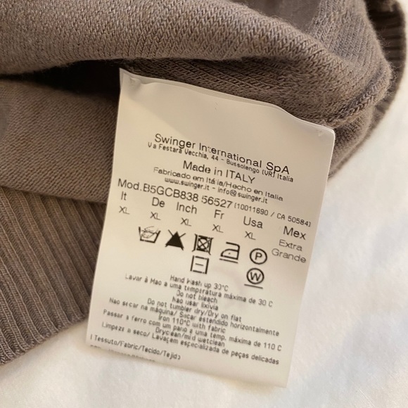 Versace - Picture 5 of 8